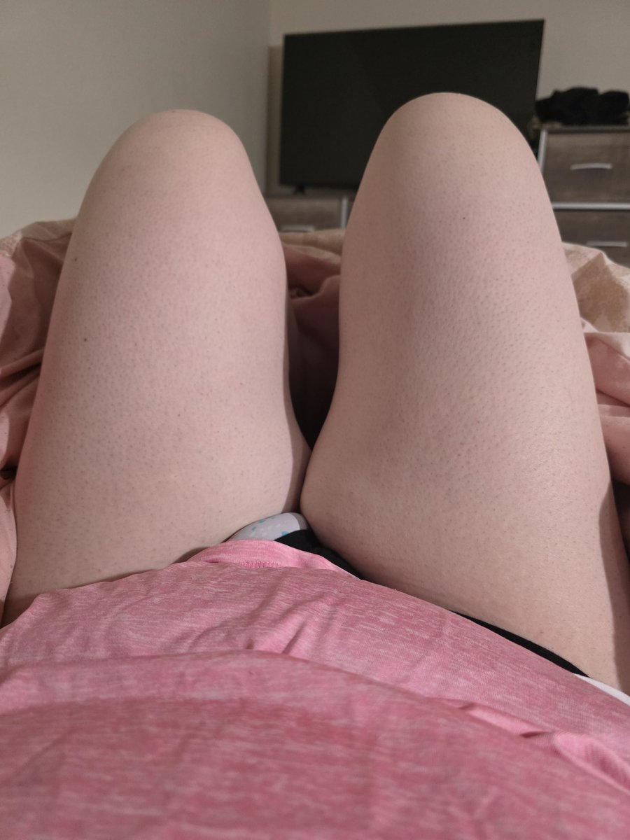 Ts__Trixy's tweet image. GM! Current view....I dont want to get out of bed.

#trans #legs #smooth
