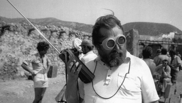 ProfesorJonk's tweet image. "Lo importante es hacer un mundo diferente, hacer un mundo que no sea ahora. Un mundo real, un mundo genuino, pero que permite vivir al mito. El mito lo es todo".
Sergio Leone.
Nos flipa Leone.
#Efemeride #SergioLeone #director #cine #spaghettiwestern