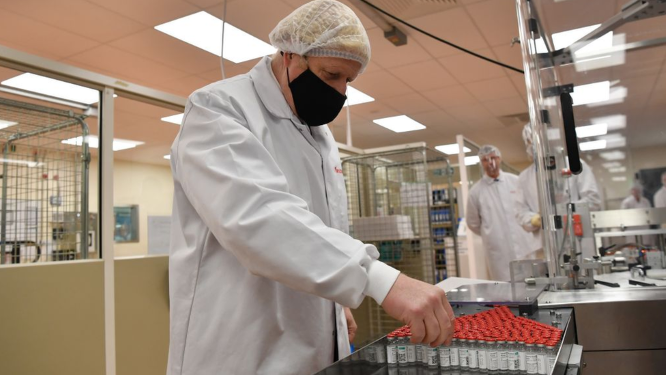 WockhardtUk's tweet photo. For every generation, vaccines work. The theme of this year’s #WorldImmunizationWeek 💉 

We fill-finished 60m doses of the COVID-19 vaccine for the UK market during the pandemic, and helped supply over 40m doses to 180+ countries 🌍

A milestone project we're hugely proud of. https://t.co/8NWjOnWsa8
