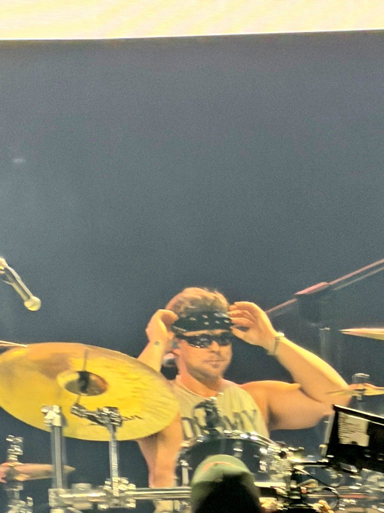 CRIS✨️ tweet media