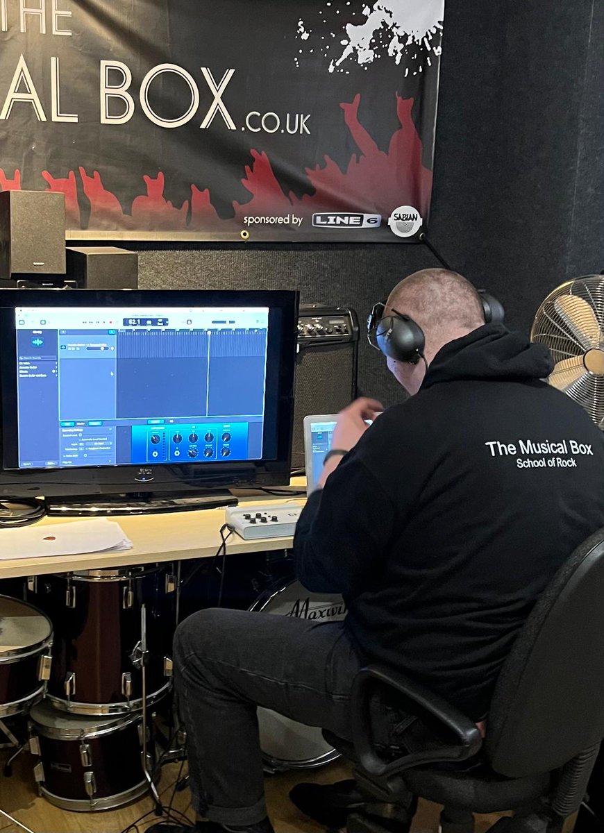 Musicalboxltd's tweet photo. WORKSHOP ALERT
The Musical Box wants to thank everyone who joined us for our workshops!
🎧 Home Recording
🥁 Drum Set-Up &amp; Tuning
⚡ Guitar Amps, Effects &amp; Pedals
🎤 Singing, Harmonising &amp; Backing Vocals…

✨ NEXT UP… SONGWRITING ✨
📅 Starts Saturday May 23rd -⏰ 1:30–2:30pm https://t.co/shTJIdMfFx