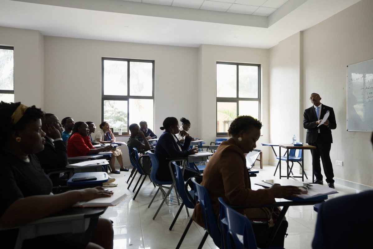 UNAFRI21's tweet image. Earlier today, @UNAFRI21's Acting Director General, Mr. Munanura Andrew Karokora @KarokoraAndrew, engaged 4th year Criminology students at Makerere Law School @MakerereLaw in an insightful lecture on UNAFRI’s mandate and its role within the UN system.

He also explored key issues