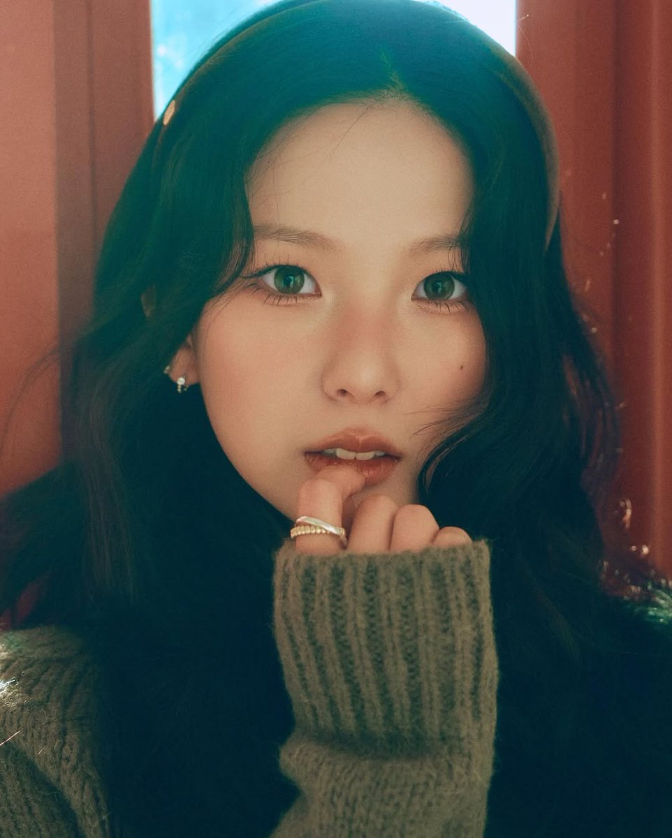 `Yujinnie🐭 lahir 1996! tweet media