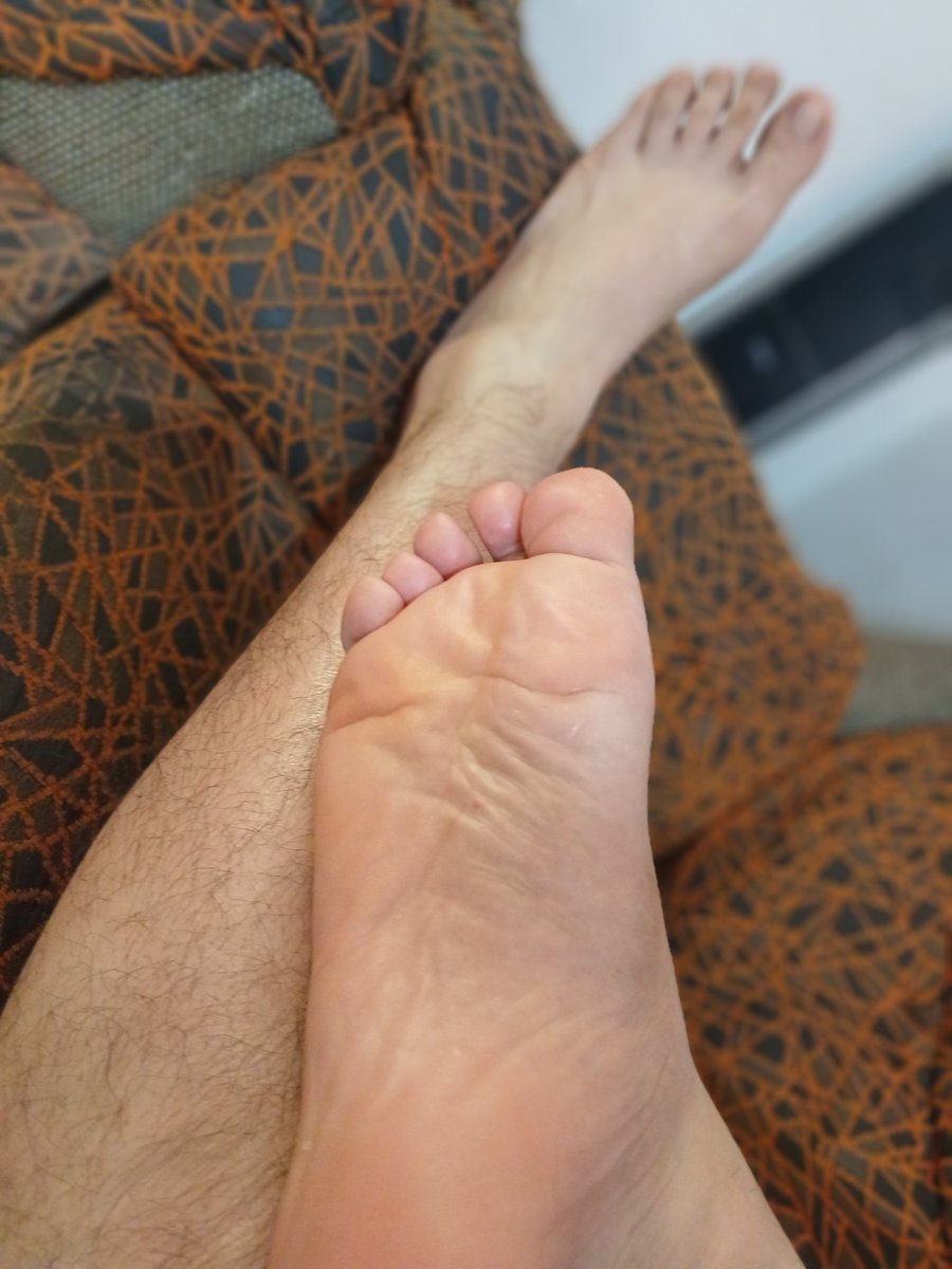 feetcess tweet media