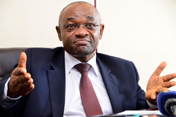 CapitalFMUganda's tweet image. Minister Raphael Magyezi says government has resumed nationwide enforcement of trade order, warning traders against returning to unauthorised spaces.

#CapitalFM #NewsUpdates