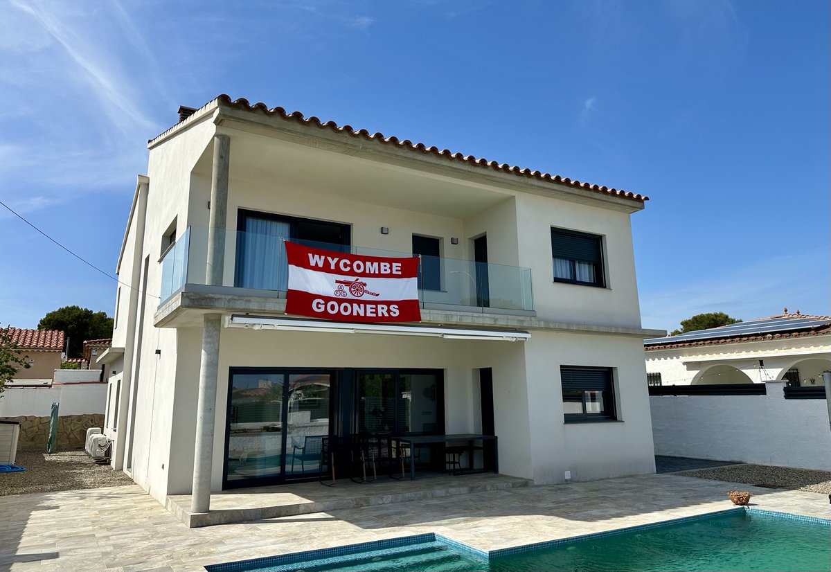 AndyCoyle1's tweet photo. First stop on my route to Madrid…Miami Platja, Tarragona.
#AFC #UTA #ArsenalEuroAway #wycombegooners https://t.co/2vgo1gIAGO
