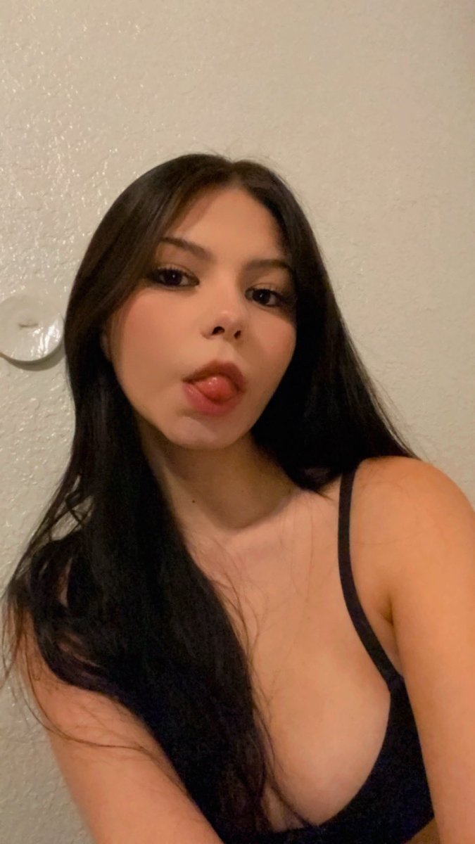 mp3auds's tweet image. ☆ | audrey rose ╭ 
❝ ig: mp3.auds ❞  ✧  ┊♡ ‧₊˚ ☆  22yrs | 
☉ gemini ☾ sag ↑ sag | edm lover 
vegetarian ✩°｡ | looking for twt friends
⊹᪥✰ #moothunt〃・