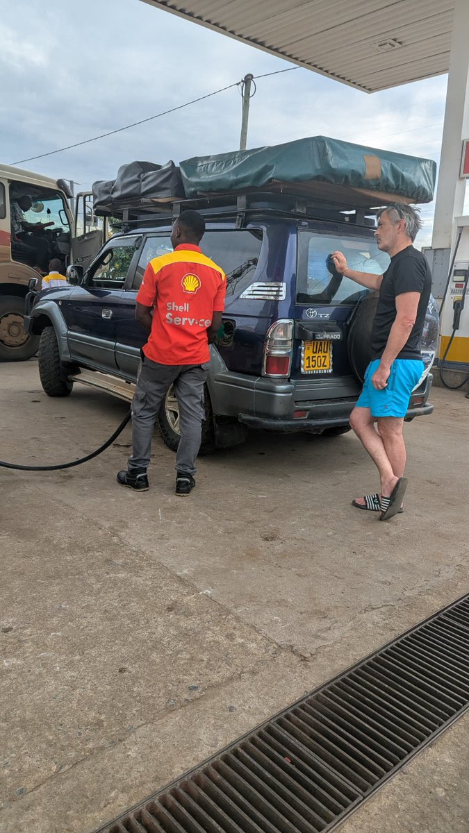 shoebillking's tweet photo. Good evening from kisoro
Arinaick car rental
#selfdrive #currental #ugandasafari #campingsafar https://t.co/CzcqS3oryY