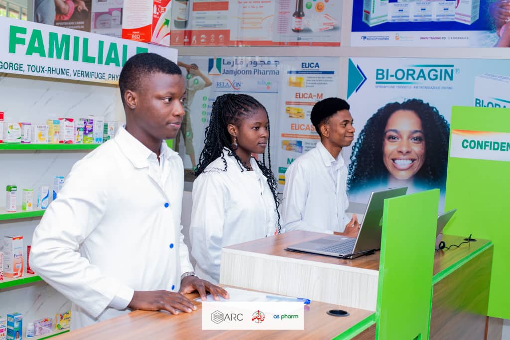 ARC4SC's tweet image. Le Bénin inaugure à Cotonou la #PharmXpérience, un espace innovant soutenu par #ARC pour renforcer la formation pratique des futurs pharmaciens. #Santé #Bénin