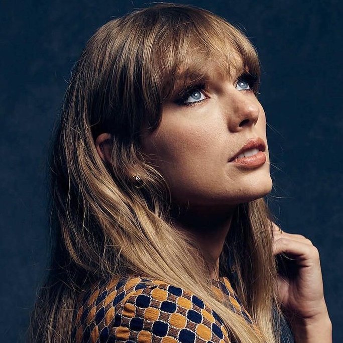 portalcnbr's tweet image. Taylor Swift sobre transformar as críticas em arte:"Não responda o ódio nos comentários,não é isso quê queremos de você,nós queremos a sua arte!" #bomdia #cantora #taylorswift #noticias #cnbr