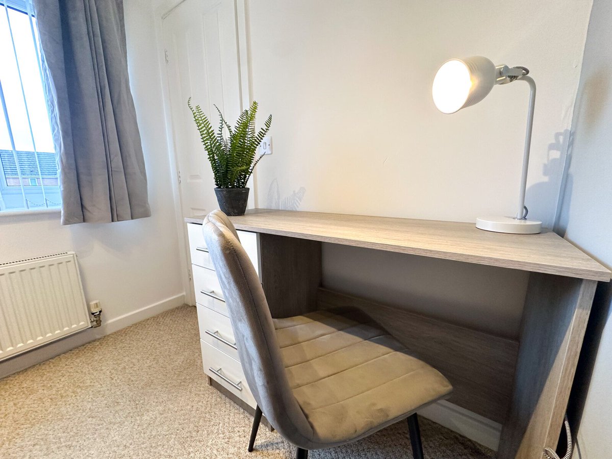 NorthEastSA's tweet image. #Contractor working in #Middlesbrough tired of Hotels? Rent this 3-bed whole house with multiple bathrooms. Big TV, 250Mbps wifi. 3 mins from #A66/#A19. bit.ly/MH_BC #North #NorthEast #AirBnB #boro