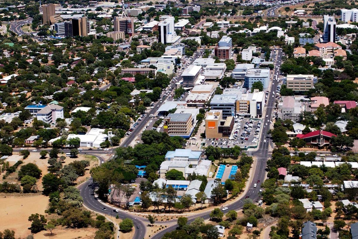 Stellaire_FR's tweet photo. Le Botswana 🇧🇼, pays à large majorité chétienne, décriminalise l’homosexualité🌈👬
Pendant ce tps, nos ex-colonies françaises musulmanes (Sénégal, Mali...), ces pays de la honte, font le contraire
#Homosexualite #Gay #Homo #Botswana #Homophobie #Afrique https://t.co/AzSrGVObvp