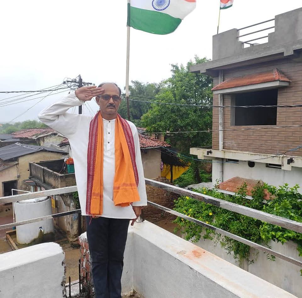 रायगढ़ के पुसौर मंडल स्थित पड़ीगांव निवासी भाजपा के वरिष्ठ कार्यकर्ता श्री श्रवण प्रधान जी के निधन का समाचार अत्यंत दुखद है।
ईश्वर से प्रार्थना है कि दिवंगत आत्म को शांति प्रदान करें और शोकाकुल परिजनों को इस गहन दुख को सहने की शक्ति दें।

ॐ शांति