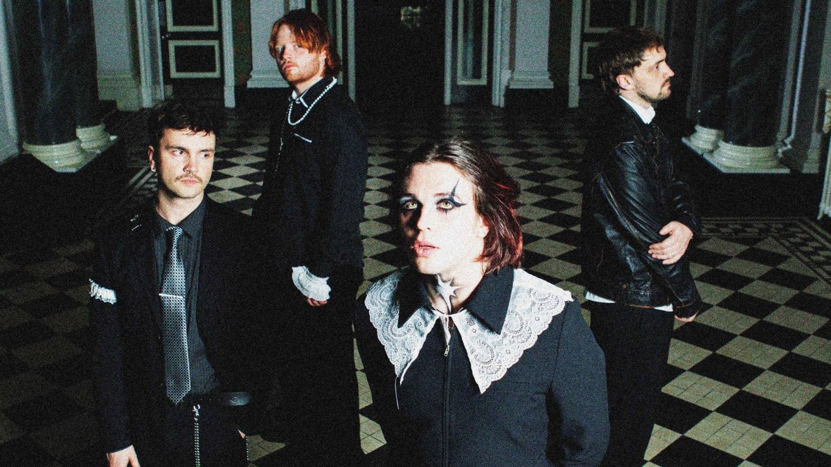 Rock Sound tweet media