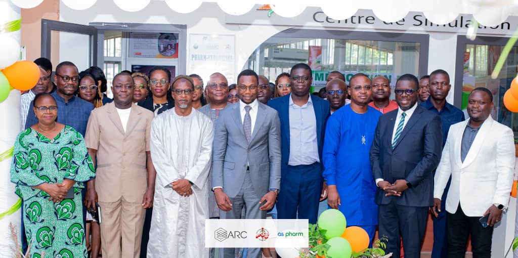 ARC4SC's tweet image. Le Bénin inaugure à Cotonou la #PharmXpérience, un espace innovant soutenu par #ARC pour renforcer la formation pratique des futurs pharmaciens. #Santé #Bénin