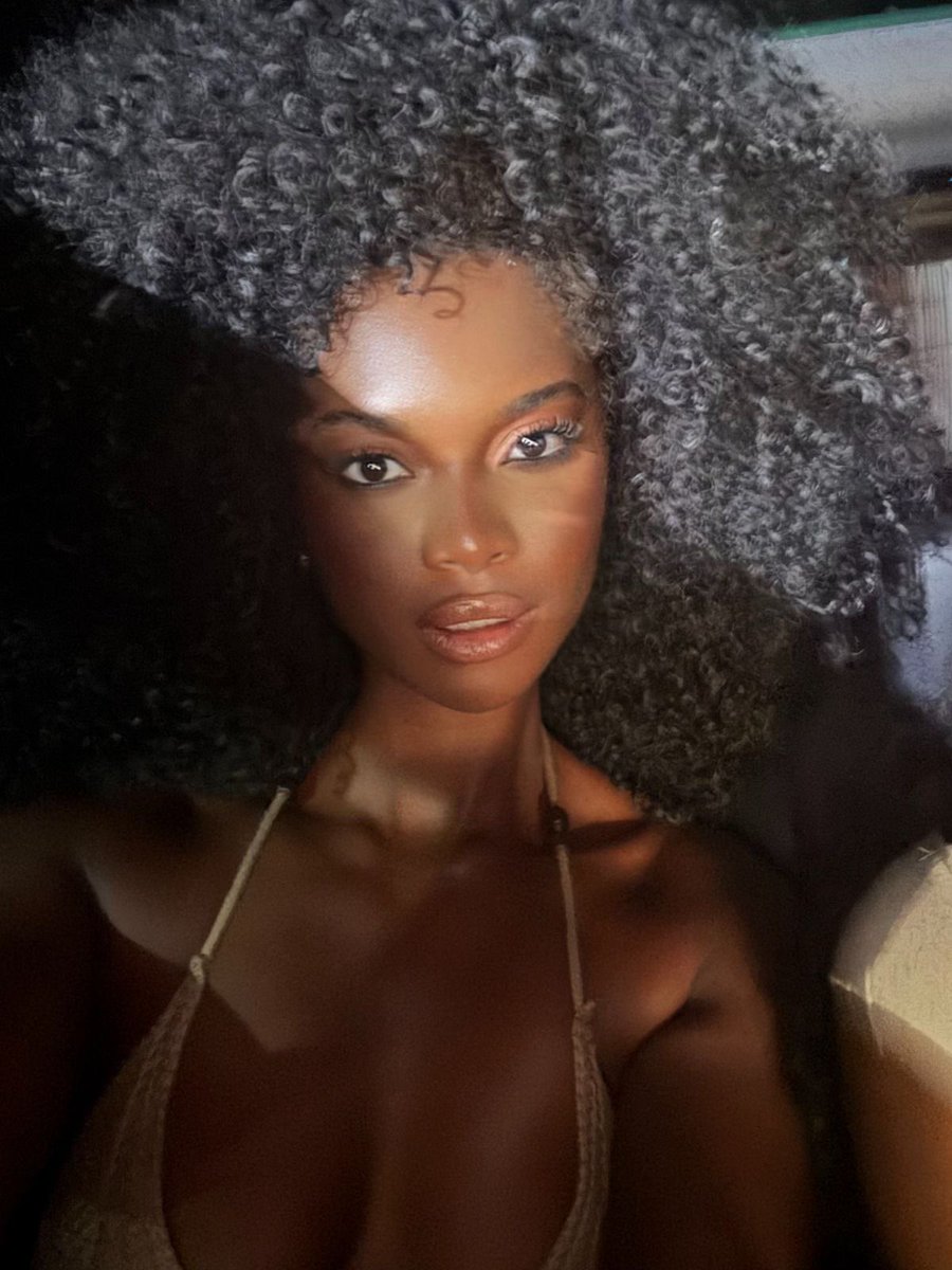 MANNERS MAKETH MEN tweet media