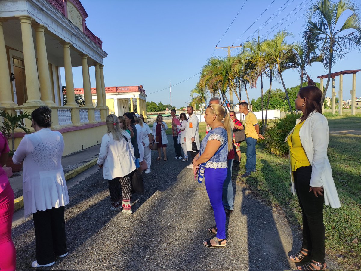 perez_torriente's tweet photo. Este desfile será una oportunidad para reafirmar nuestro compromiso con la unidad, la solidaridad, la defensa de la paz y nuestra soberanía. Así lo expresaron los trabajadores de la DGS de Cienfuegos. 🇨🇺🇨🇺🇨🇺 https://t.co/GYvzZaQ9pJ
