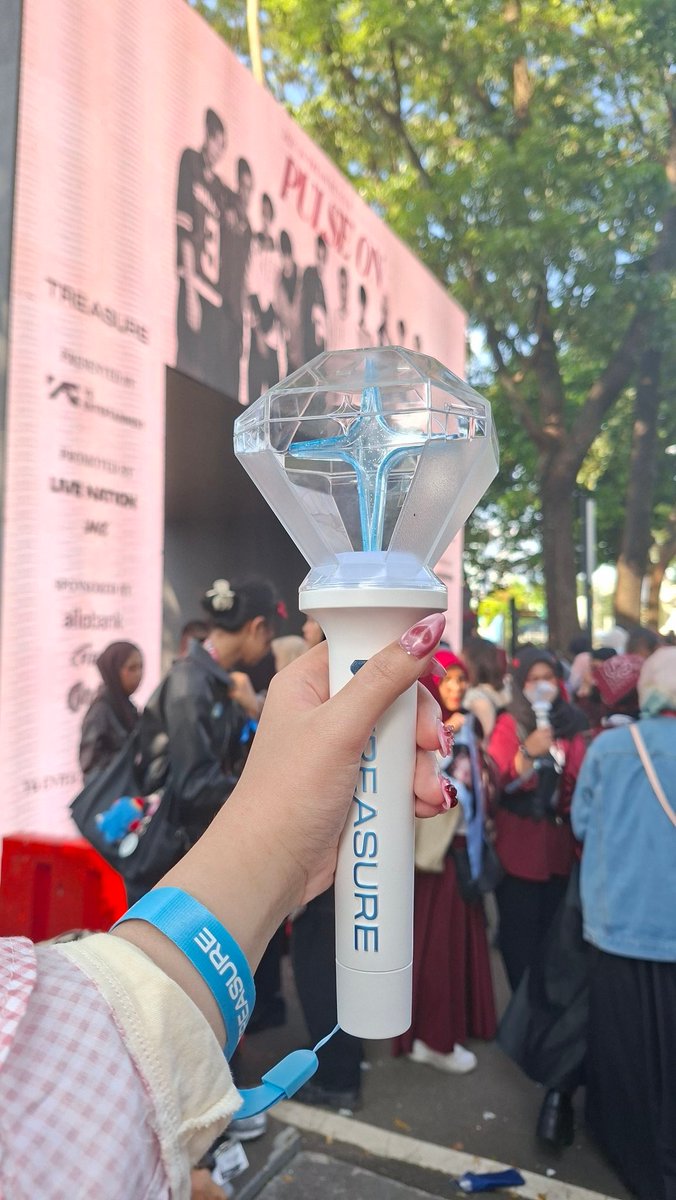lovesletteur's tweet photo. halo..m-mutualku... maaf gugup... aku lama bgt ga buka akun ini... TTTAPI SETELAH PULSE ON AKU JD KANGEN AKUN INI &amp; HYPE TREASURE DI X... https://t.co/awzJGoz3H2