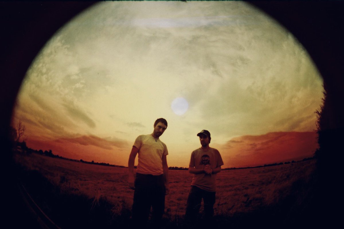 E6jLy's tweet photo. 13年振りとなる待望のニューアルバム『Inferno』のリリースを記念して、Boards Of Canada(ボーズ・オブ・カナダ)の楽曲から珠玉の25曲を厳選したプレイリストを作成いたしました、しかしBOCともなれば皆様愛着があるかと思いますので是非自身の推薦曲を広めてください。
https://t.co/Wybs8e9P7S https://t.co/AIcydkHGca
