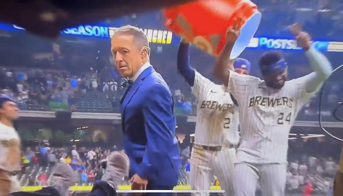 bbrooks2769's tweet photo. @Ken_Rosenthal Sorry, can't hear you down there with your whole 4'6" height https://t.co/Bx3K8nTU3J