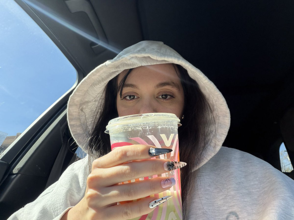 micc⁷ ✰ (*ᴗ͈ˬᴗ͈)ꕤ* #greengreen ⋅⋆!! hobi saw me! tweet media