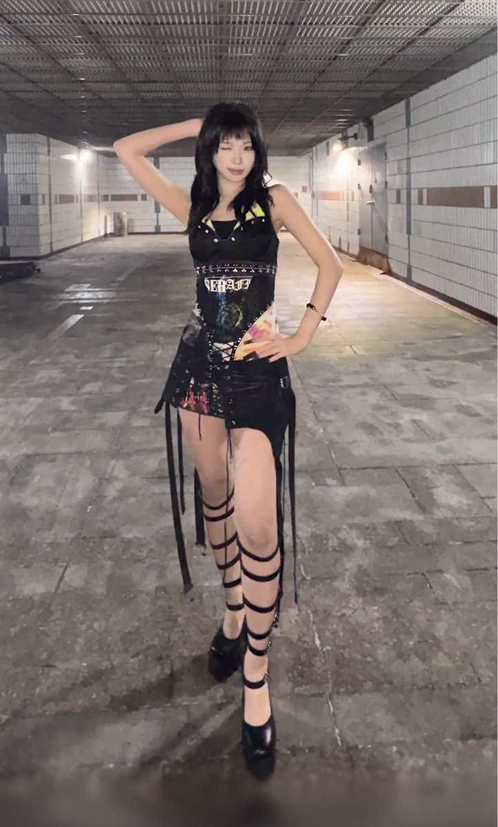 le sserafim pics tweet media