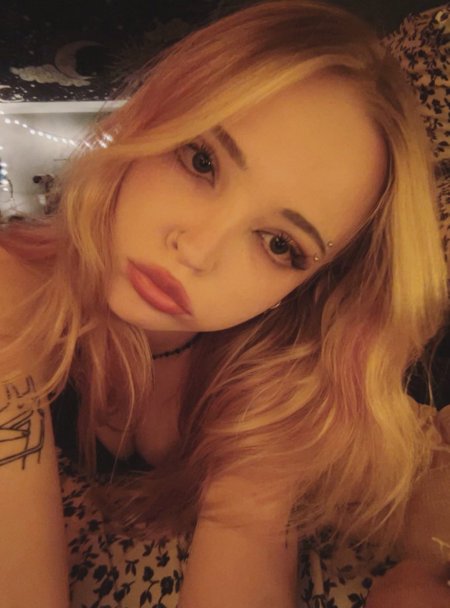 lamby (*ᴗ͈ˬᴗ͈)ꕤ*.ﾟfollow limit tweet media