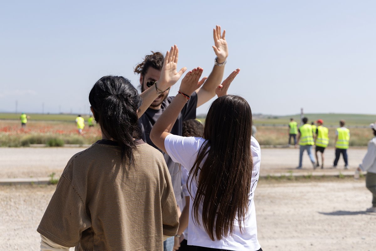 IEEC_space's tweet photo. 🚀 This weekend, the Catalan final of #CanSat took place at Lleida-Alguaire Airport!

🛰️ More than 150 students from all over Catalonia took part in the event, where the 18 finalist teams launched their mini-satellites via rockets, collecting and analysing real-time data to complete their scientific missions.

🏆 Tomorrow, 29 April, the teams will present their final results and we will find out the winner, who will represent Catalonia in the national phase!

The #IEEC collaborates on this competition, which is promoted by the @esa and organised in Catalonia by @eseiaat_upc, with the support of the @gencat as part of the Catalonia Space 2030 Strategy 🏛️

@la_UPC @educaciocat @tic #aeroportscat