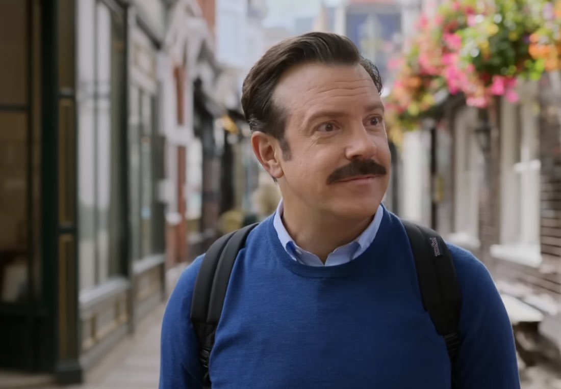 FilmUpdates's tweet photo. Jason Sudeikis returns as Ted Lasso in ‘TED LASSO’ Season 4.

Premiering August 5 on Apple TV. https://t.co/RoaiTUKATC