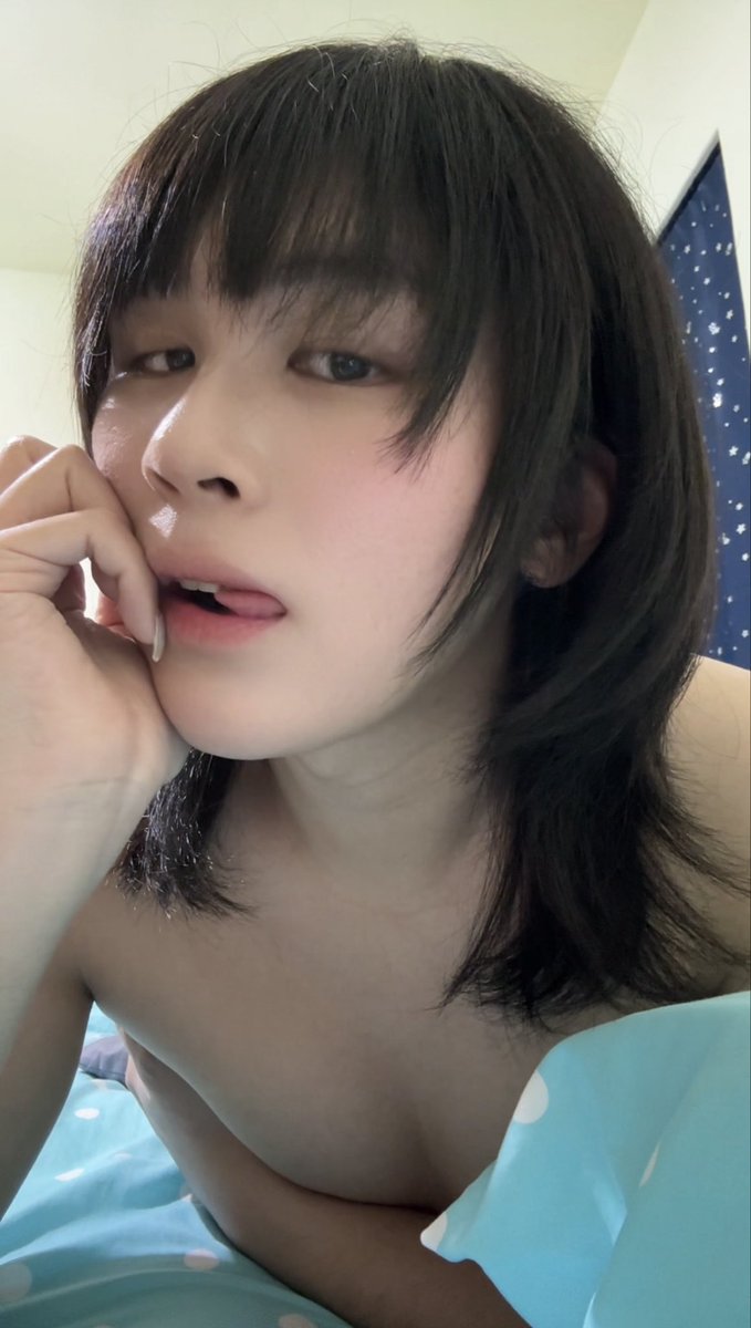 stefany63632's tweet photo. 好���潛水太久�� 上來換氣一下🫧
大素顏是可以的吧 可以吧😳
只能說可以🙃

#偽娘 #男娘 https://t.co/tn6x7ZDYFe