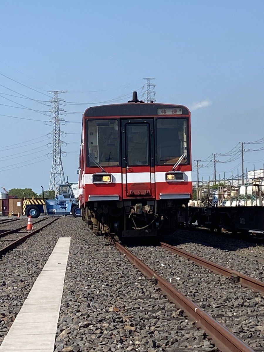 Kashima_Line's tweet photo. 遂にツアーでもない普通の営業運転でこの幕が見れるのか！！
スタジアム止まりだから多分「快速」幕かな？
#鹿島臨海鉄道 #大洗鹿島線 #快速 https://t.co/WispZP0mKb