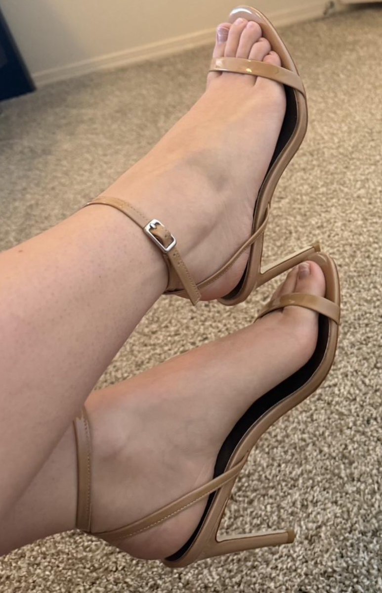 HighHeelz tweet media