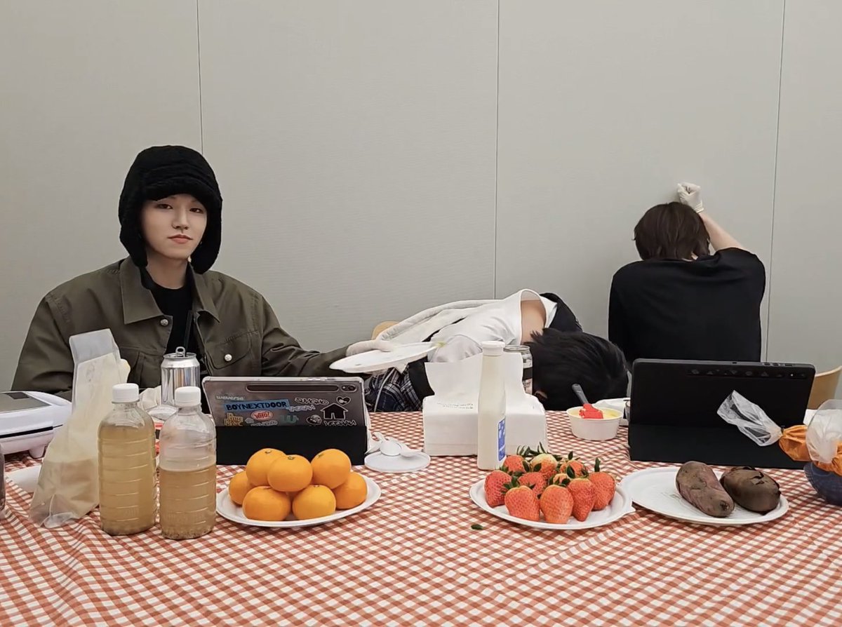 참 tweet media
