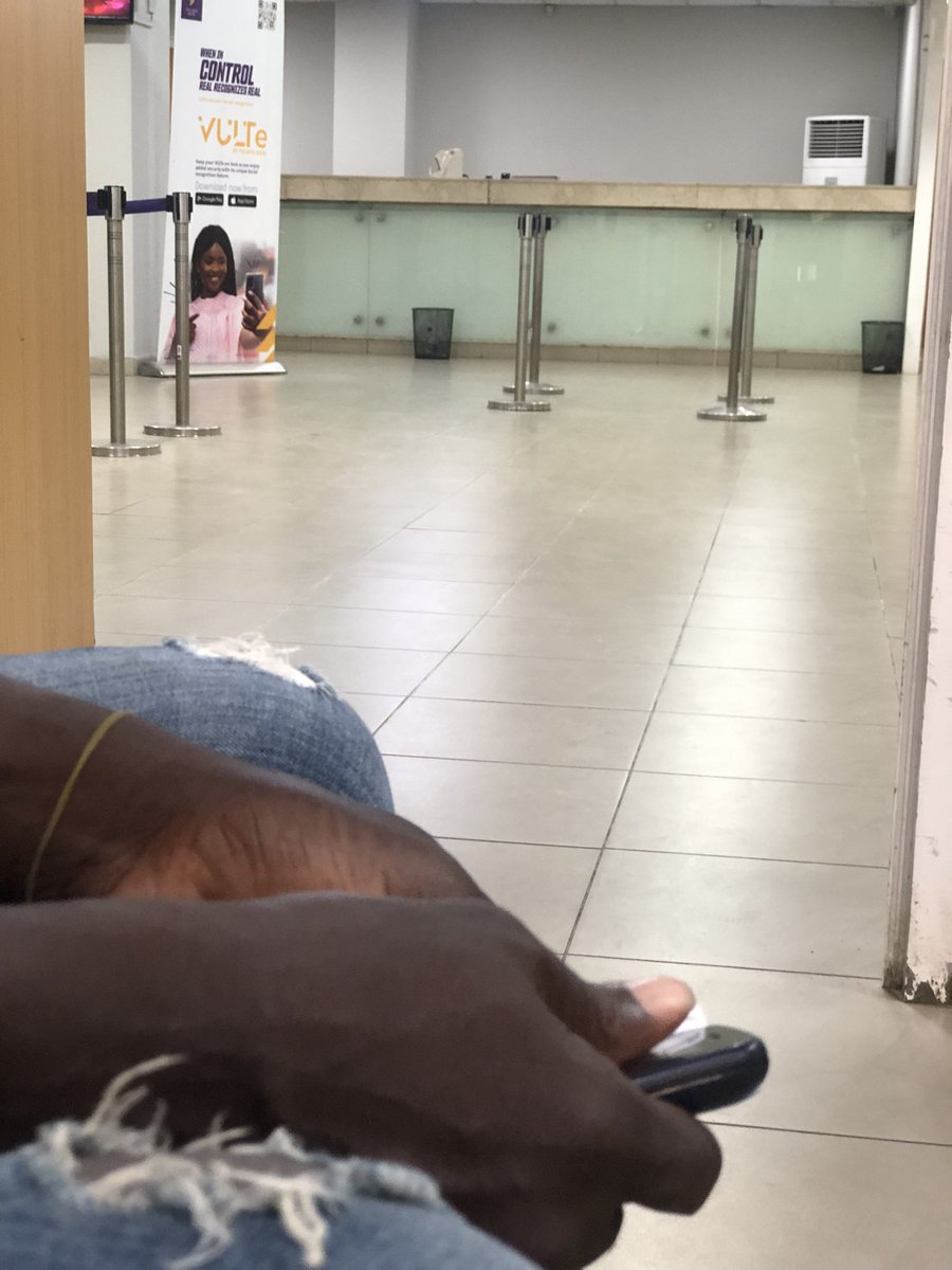 olutobs's tweet photo. 5 days of VULTE app failure + total banking hall network collapse = Absolute Chaos. @PolarisBankLtd, you are suffocating your users. Even the elderly are left stranded and frustrated in your branches today. This is a disgrace. @cenbank, take note. #PolarisBank #VulteDown https://t.co/IDfB5gNQzF