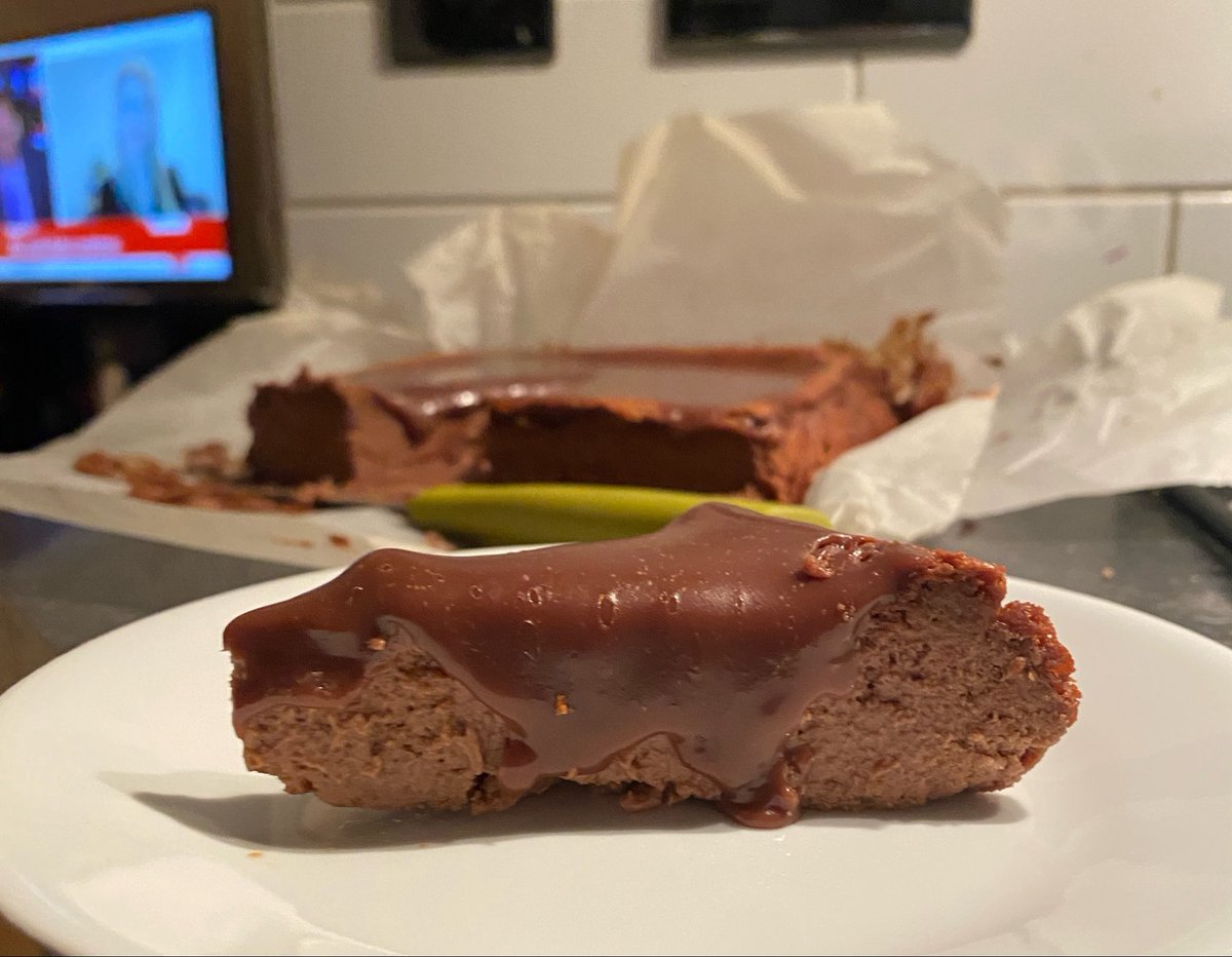 ccremeebrule's tweet photo. baby chocolate basque cheesecake https://t.co/xFt9XLhIV8