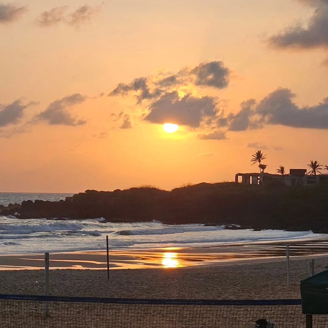 DiogoFerXD's tweet photo. Acordar Cedo, Correr na Praia com essa Vista 😊 https://t.co/4BuosJ9NYr