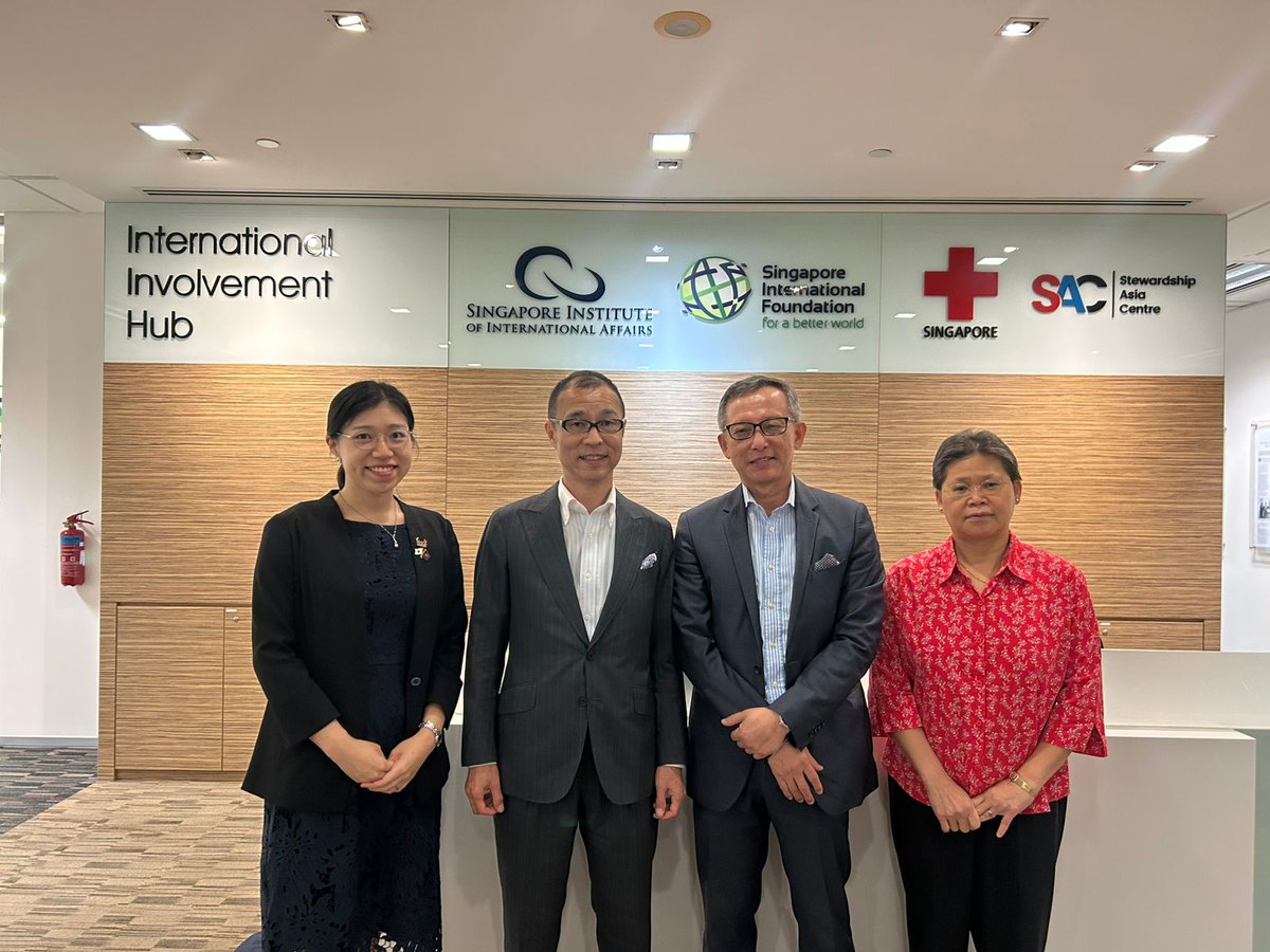 amb_japan_asean's tweet image. Great to meet Prof. Simon Tay, Chairman of the Singapore Institute of International Affairs (SIIA), at his office. As one of the #ASEAN think tanks based in 🇸🇬, SIIA provides valuable insights on ASEAN-🇯🇵 cooperation.