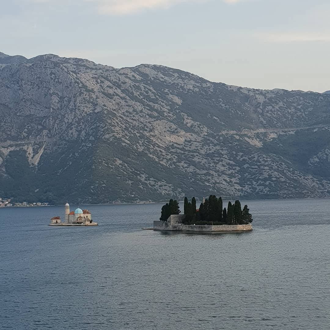 LesleyABR's tweet image. Share a mountain view. #Montenegro