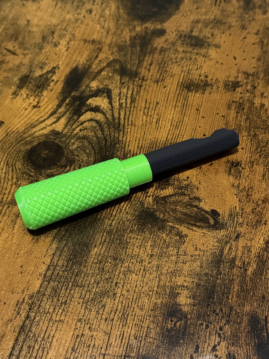 iDi_Collective's tweet image. Fully custom Locomotive Engine Key, Reverser in 3D Printed Glow-in-the-Dark key. View link in replies to purchase #Locomotive #Engine #Key #Railroad #Reverser