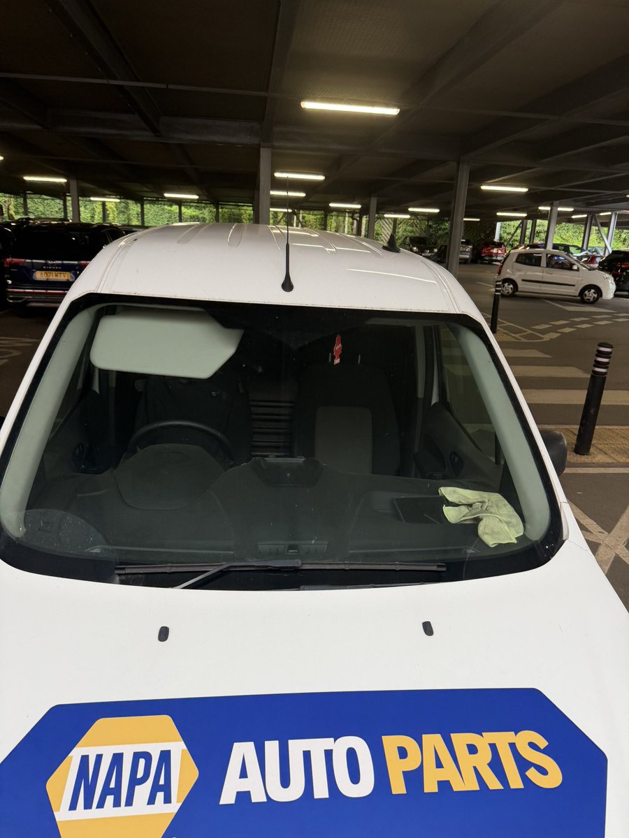 Sarge_Offical's tweet photo. Napa parts van parked in disable bay no blue badge ! @theNAPAnetwork @NAPAAUTOJobs https://t.co/KmDr3u1SX4