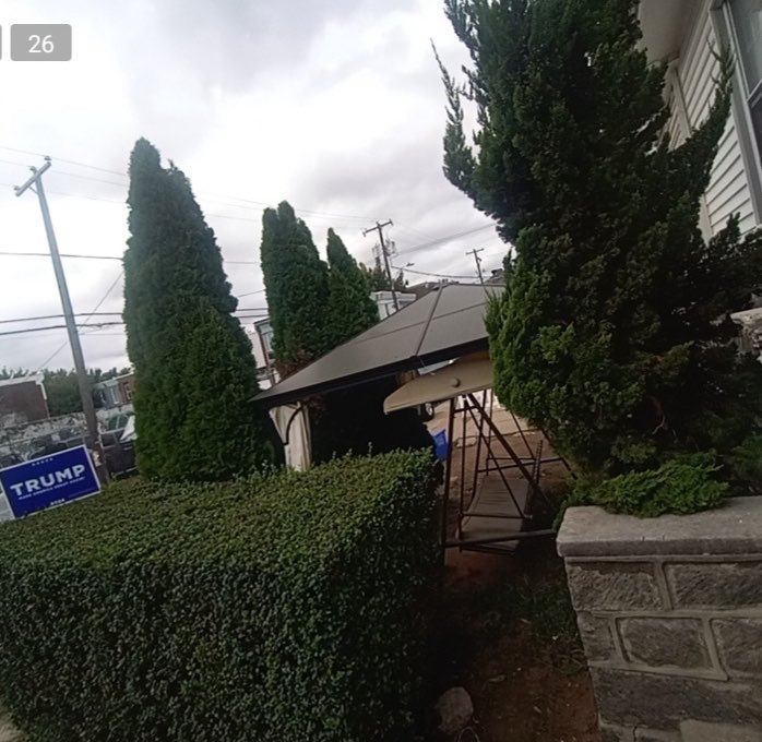 SeanS22311866's tweet image. A racist Latinos took one out my bush but I still got the main message sign. They made announcement sayin we can turn them in for disposal I said nah this was historic times why would I turn in what I voted for. @realDonaldTrump #Trump2024 I won &amp;amp; democrats treat me like a loser.
