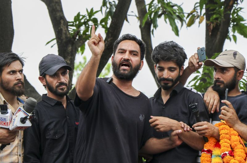 DarKoshal's tweet image. Criticising the system is a right, but abusing individuals isn’t ❌#MehrajMalik’s statements and past social media conduct blur that line. In a democracy, dignity is just as important as freedom. 

#Democracy #Civility 🧾