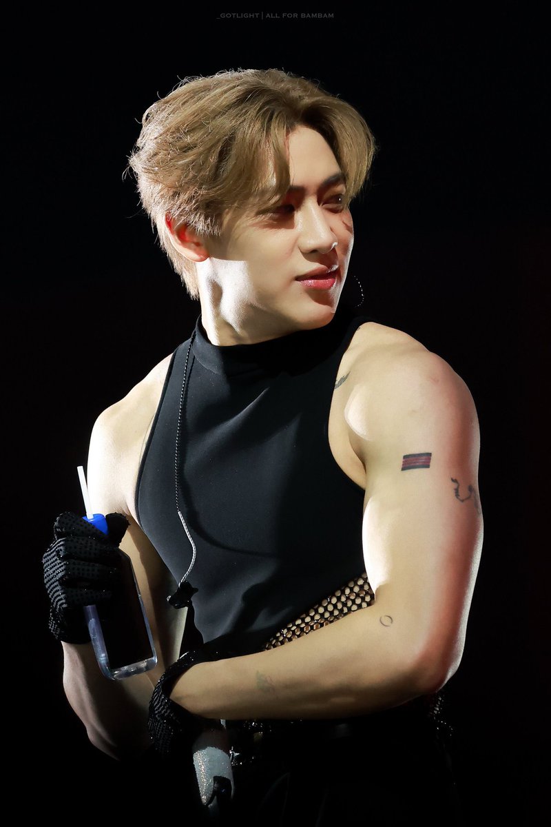 dang818141's tweet image. หล่อคราฟฟฟฟ

#BamBamXKPopMasterzBKK
#BamBam @BamBam1A