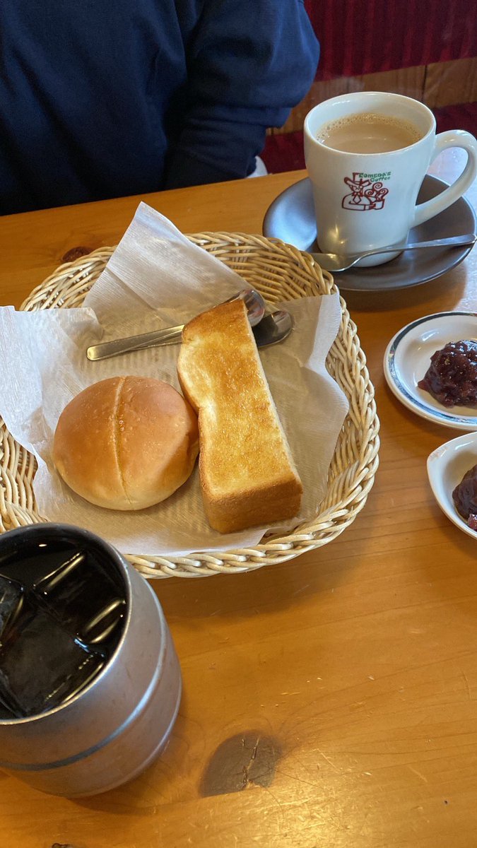 kimi_530's tweet photo. モーニング☕️
#デザート多すぎ問題 https://t.co/0XFd1iHMHZ