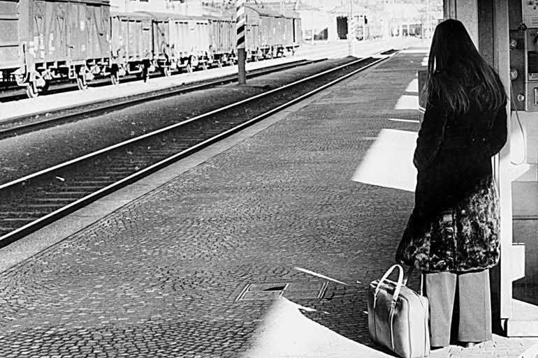 Tutti quanti nella vita,
almeno una volta,
abbiamo perso un treno.
(pgr)