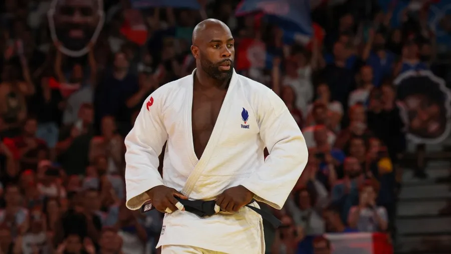 la1ere's tweet photo. Le Guadeloupéen Teddy Riner retrouvera les tatamis à la fin du mois d'août à Lausanne en Suisse

➡️Après de long mois d'absence, il revient en Suisse dans l'espoir de retrouver le rythme avant ses grandes échéances.

📲💻https://t.co/cGHHn8f6nN https://t.co/yKfSitHRd4