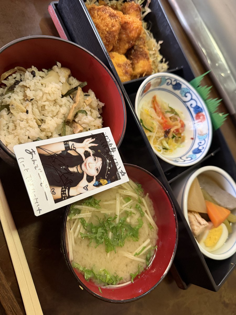 あんで－ tweet media