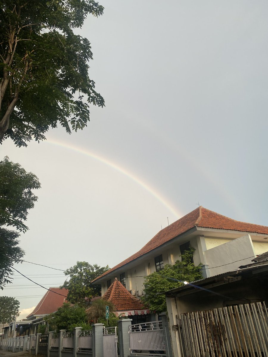 (T)weeter Akun tweet media