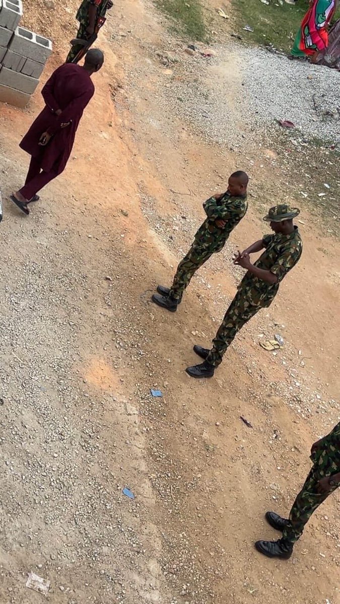 Faraday0_9's tweet photo. @officialnyscng @nidcom_gov @LeadershipNGA @NITDANigeria @NTANewsNow @nimetnigeria @TheNationNews @NDefenceAcademy @FMINONigeria @OfficialNUC @NOA_Nigeria You are just waking up? 

When ll they fish this guys out btw.

#Justiceforsamad https://t.co/l6LEC4u9N6
