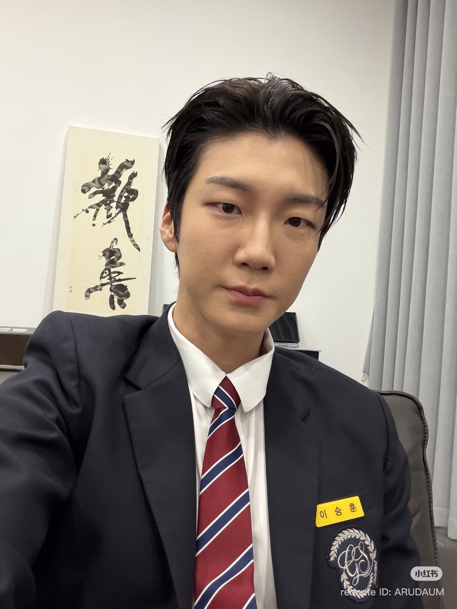 Always with Lee Seunghoon 🇵🇭 tweet media